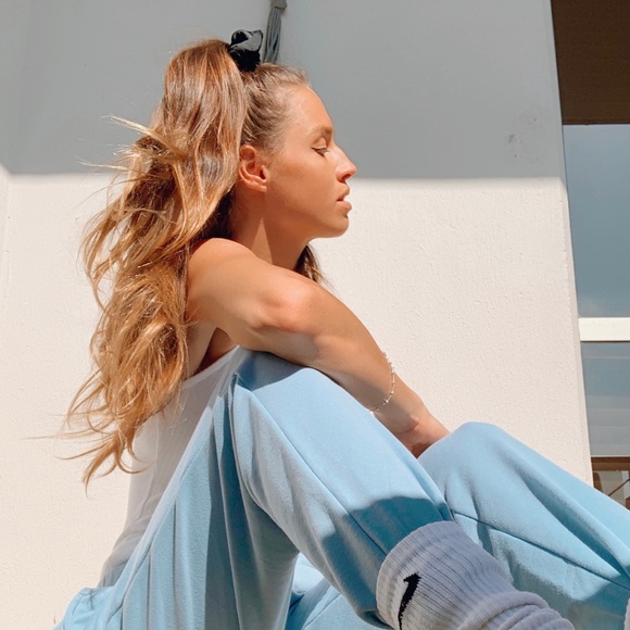 Meet your Posher, Madison - Picture 1 of 1